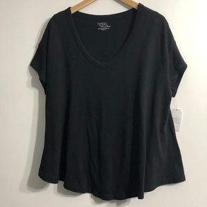 Shirt crewneck  seamed relaxed fit short sleeves black for women.M(8-10)